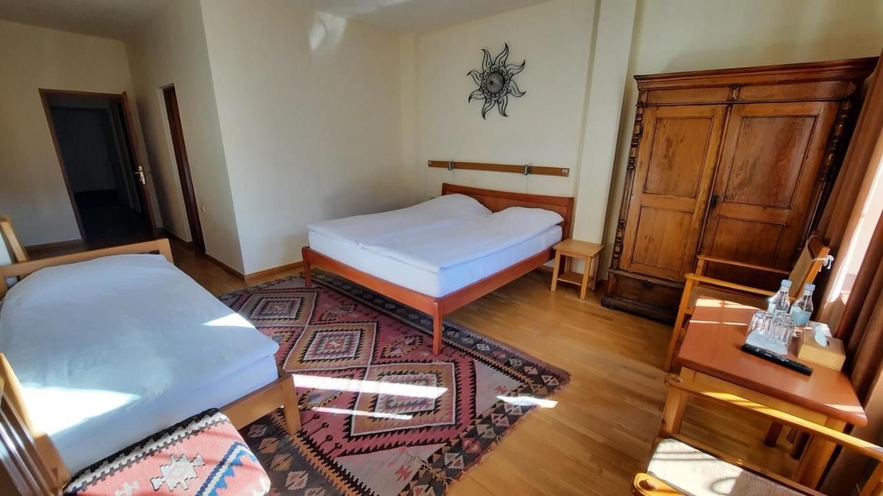 Hotel Mirhav กอริส ภายนอก รูปภาพ